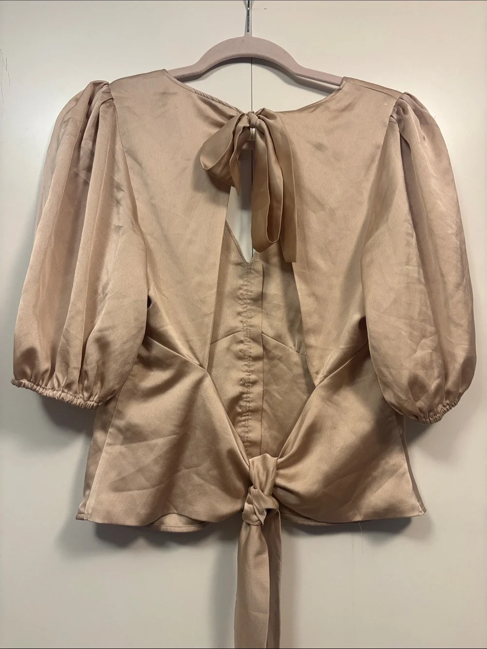 Abercrombie & Fitch Cream V-Neck Puff Sleeve Button-Front Blouse L